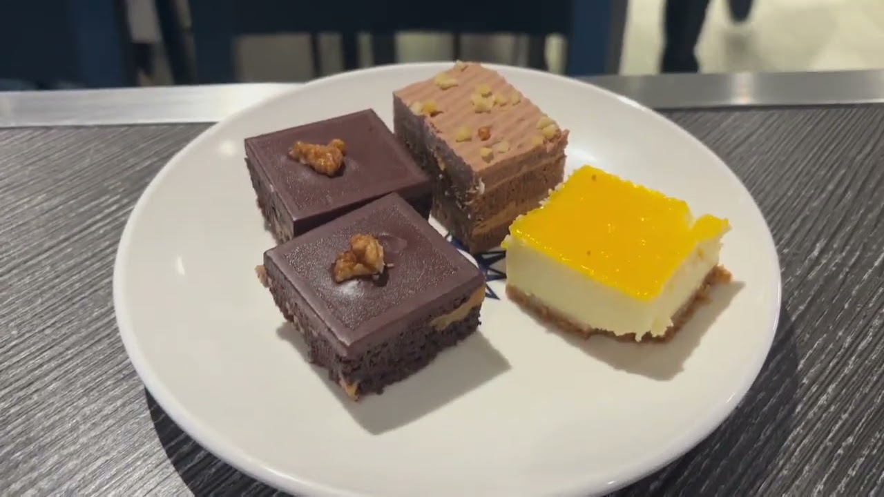 MSC Virtuosa Cruise Buffet Lunch Options Main Dinning Buffet Style Lunch #cruisefood #msccruises