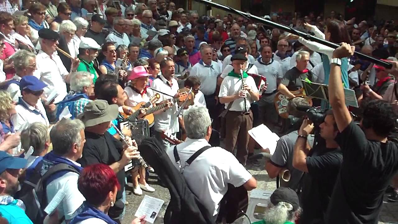 Euskal Herria kantuz Donostia 2016-9-3
