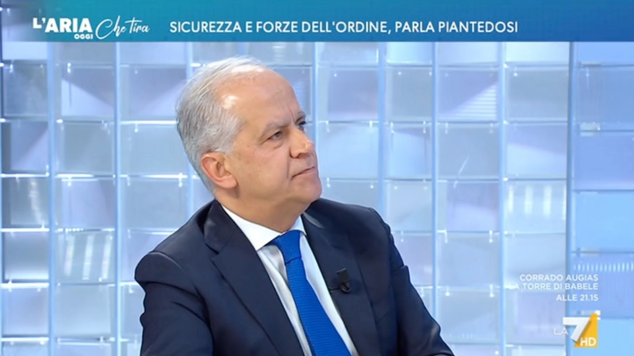 Intervista al ministro Piantedosi rilasciata a La7, nella trasmissione 