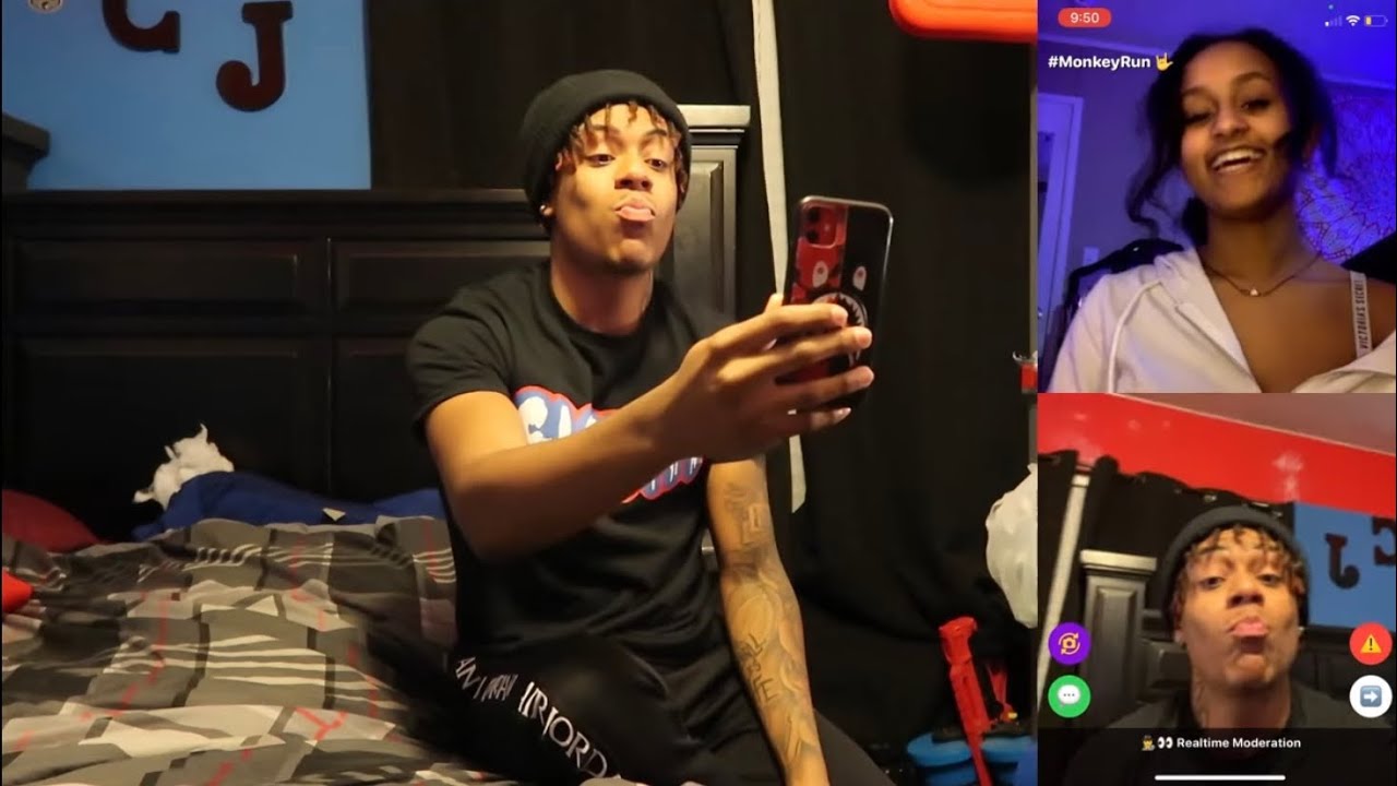 Asking random girls to rate me 1-10🤩 monkey run app (she want me)