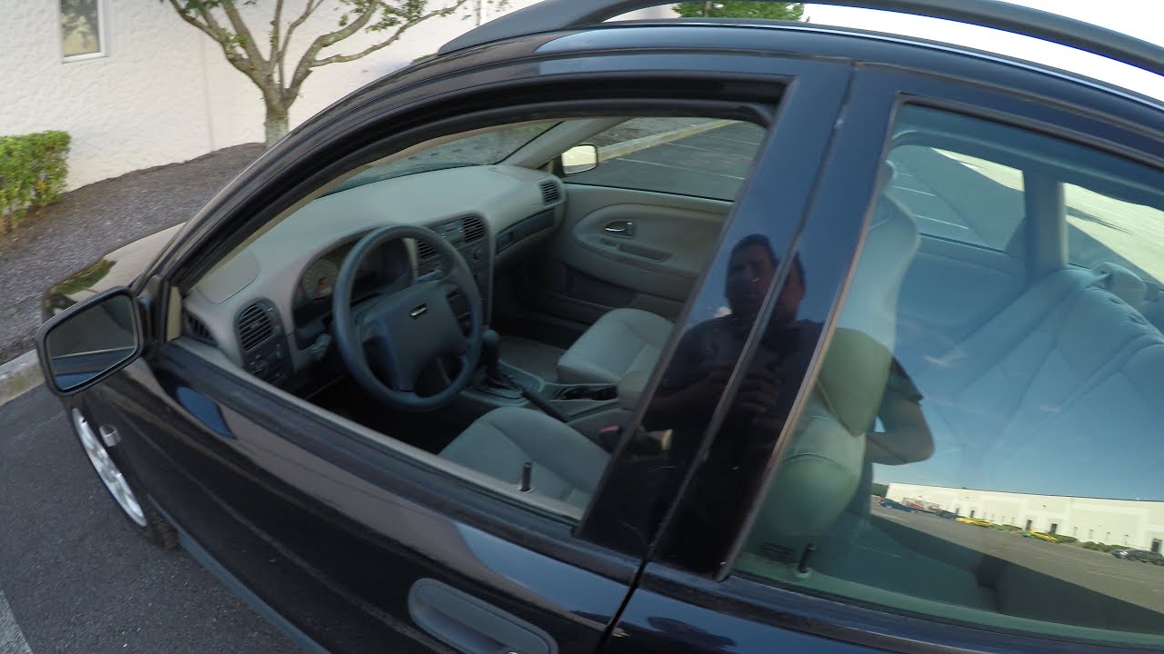 2002 Volvo V40 Station Wagon walk-around and test-drive
