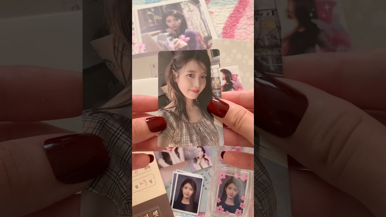 unboxing IU flower bookmark album 