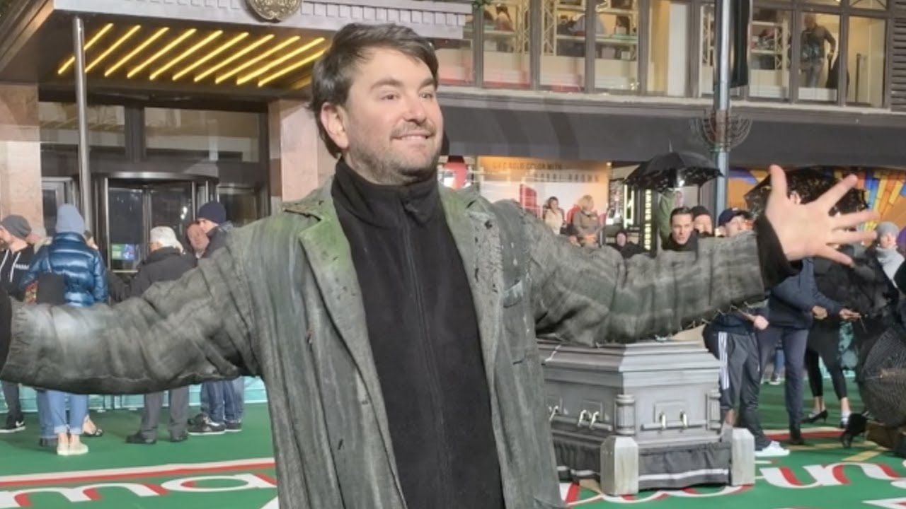 Behind the Scenes: Beetlejuice cast rehearses for the Macy's Parade