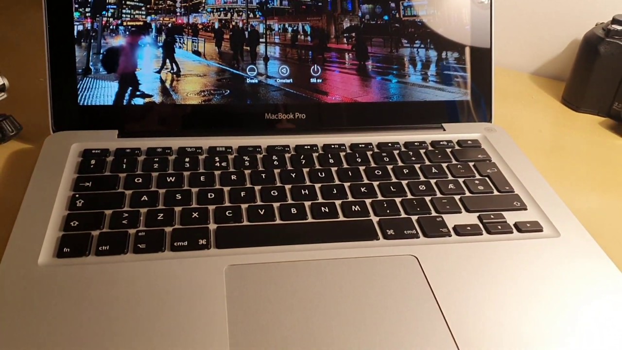 MacBook Pro mid 2012 cleaning (ASMR)