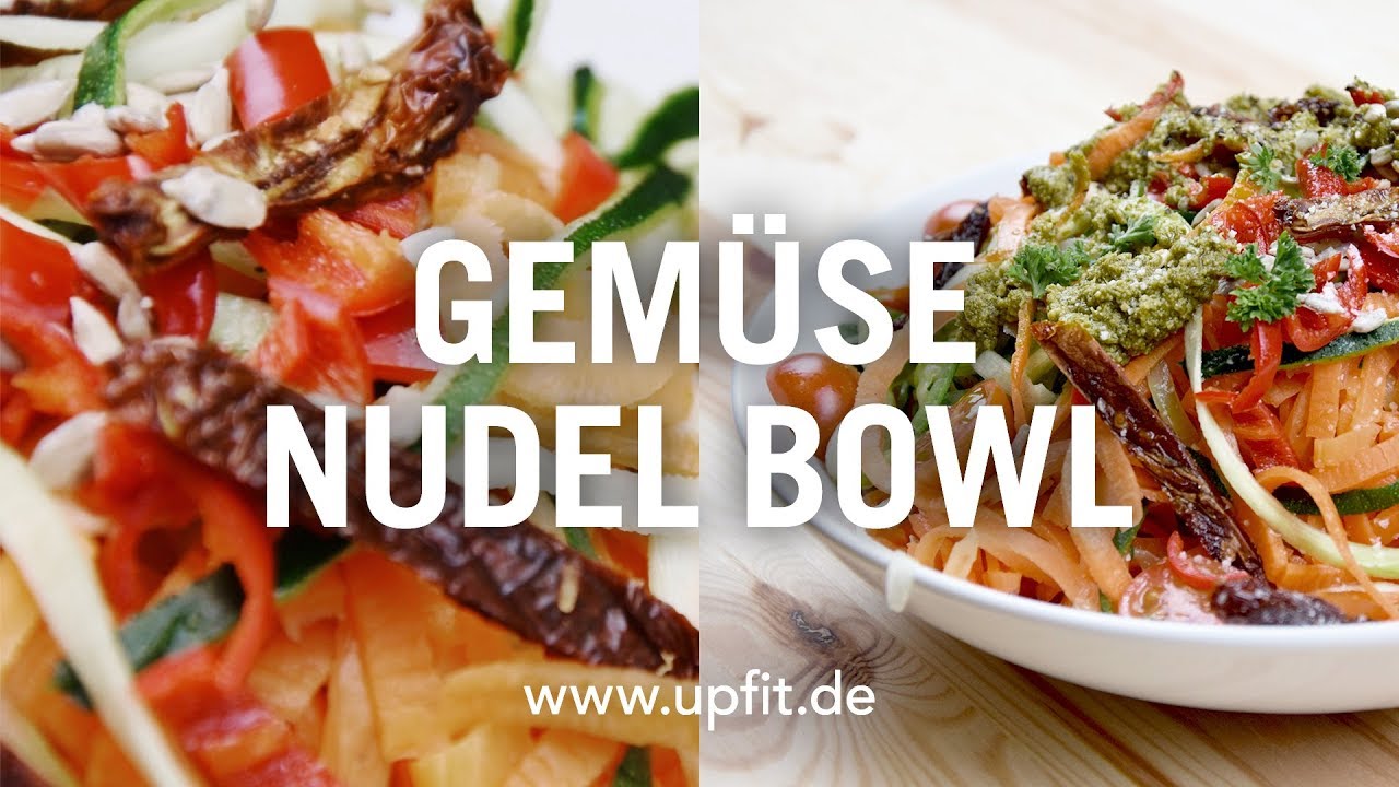 Zoodles: Gem&uuml;se Nudel Bowl | Low Carb & lecker!
