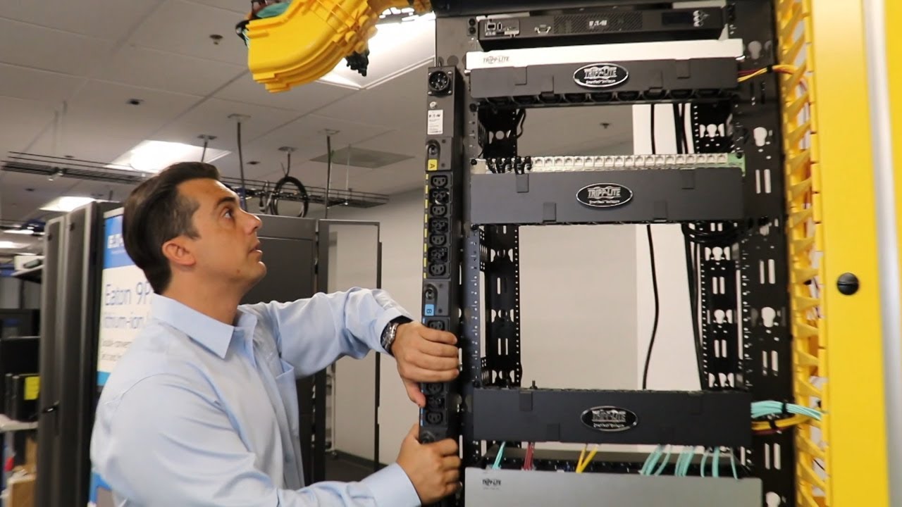 Установка универсального входного стоечного блока распределения питания Eaton G4