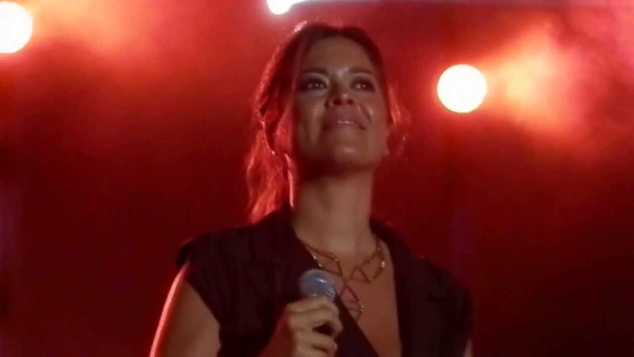 Borracha de Amor- Vanesa Martín (Feria de Málaga 2013)