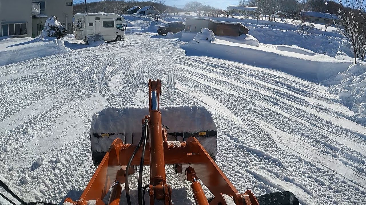 2324シーズン タイヤショベルを使った除雪１９🌈車内から  ＃ホイールローダー除雪　＃ZW40　＃GoPro