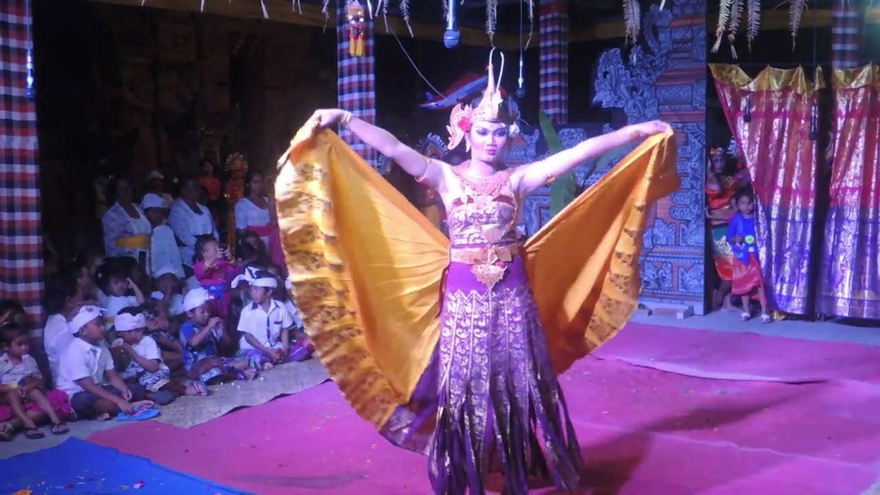 Tari lepas PKK & STT Desa Pekraman Tegeungan 2015