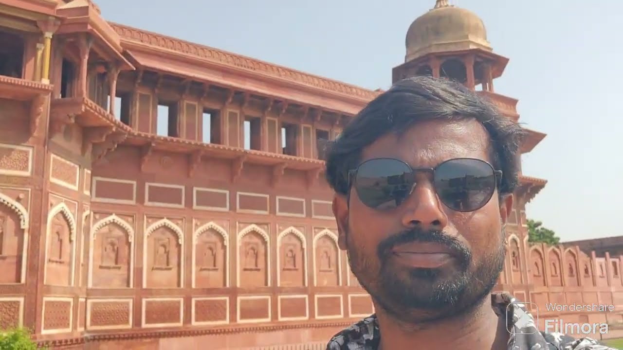 తాజ్ మహల్ నీ కట్టించిన యువరాజు కోట ఆ కోట చూస్తే రాజుల జీవితాన్ని మనం అనుభవించాలనే కోరిక పుడుతుంది