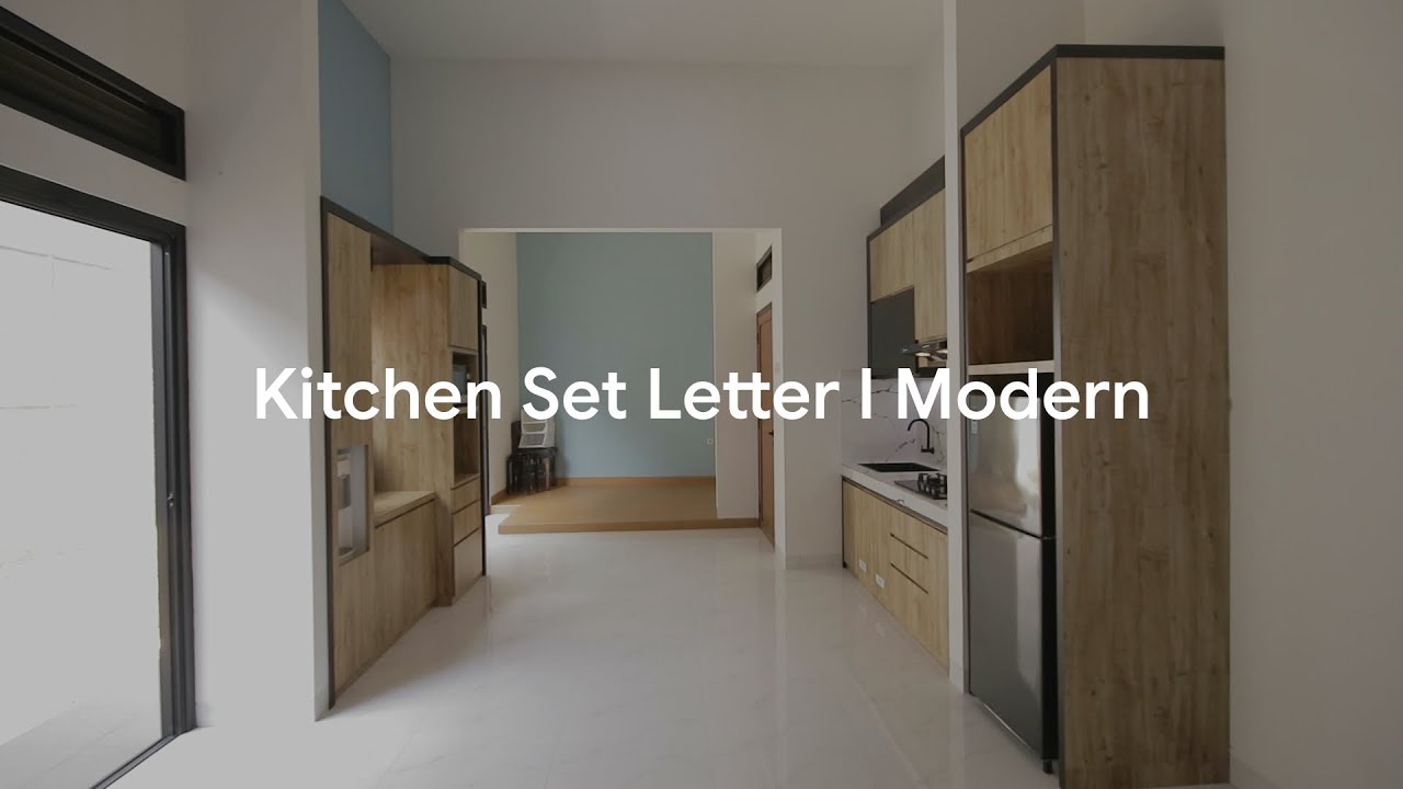 Kitchen Set Finishing Kayu & Black Mirror: Tampil Elegan di Lahan Terbatas