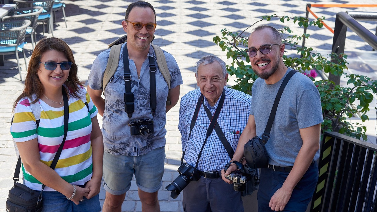Revision de fotos del Fotowalk en barrio Bellavista