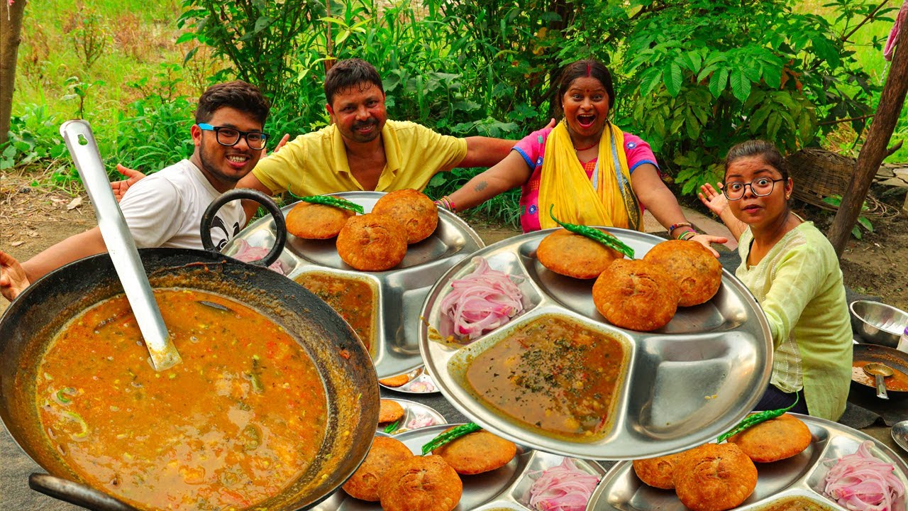 फूली हुई दाल कचोरी घर पर आसानी से बनाइये - Urad Dal Kachori Recipe - Khasta kachori recipe