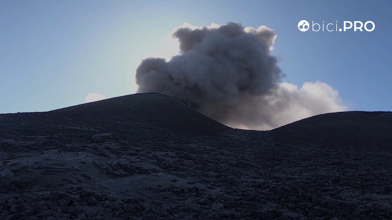 Etna, in gruppo per provare l'assalto alla vetta