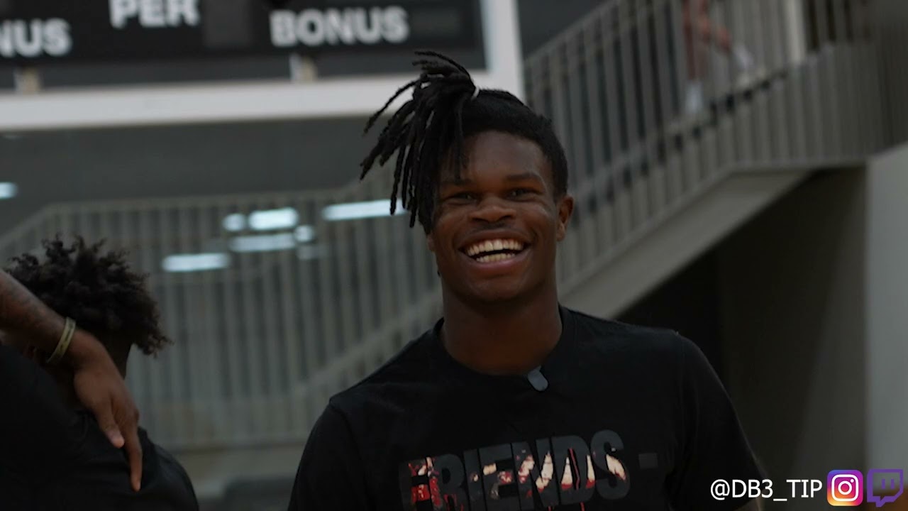 TRAVIS HUNTER PLAYING BASKETBALL AS A JAMAICAN