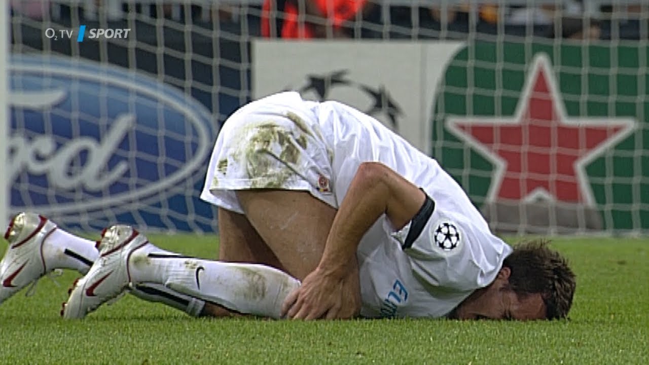 TIKI-TAKA: Zlomená noha i ruka. Když fotbalisté dohrají i se zraněním