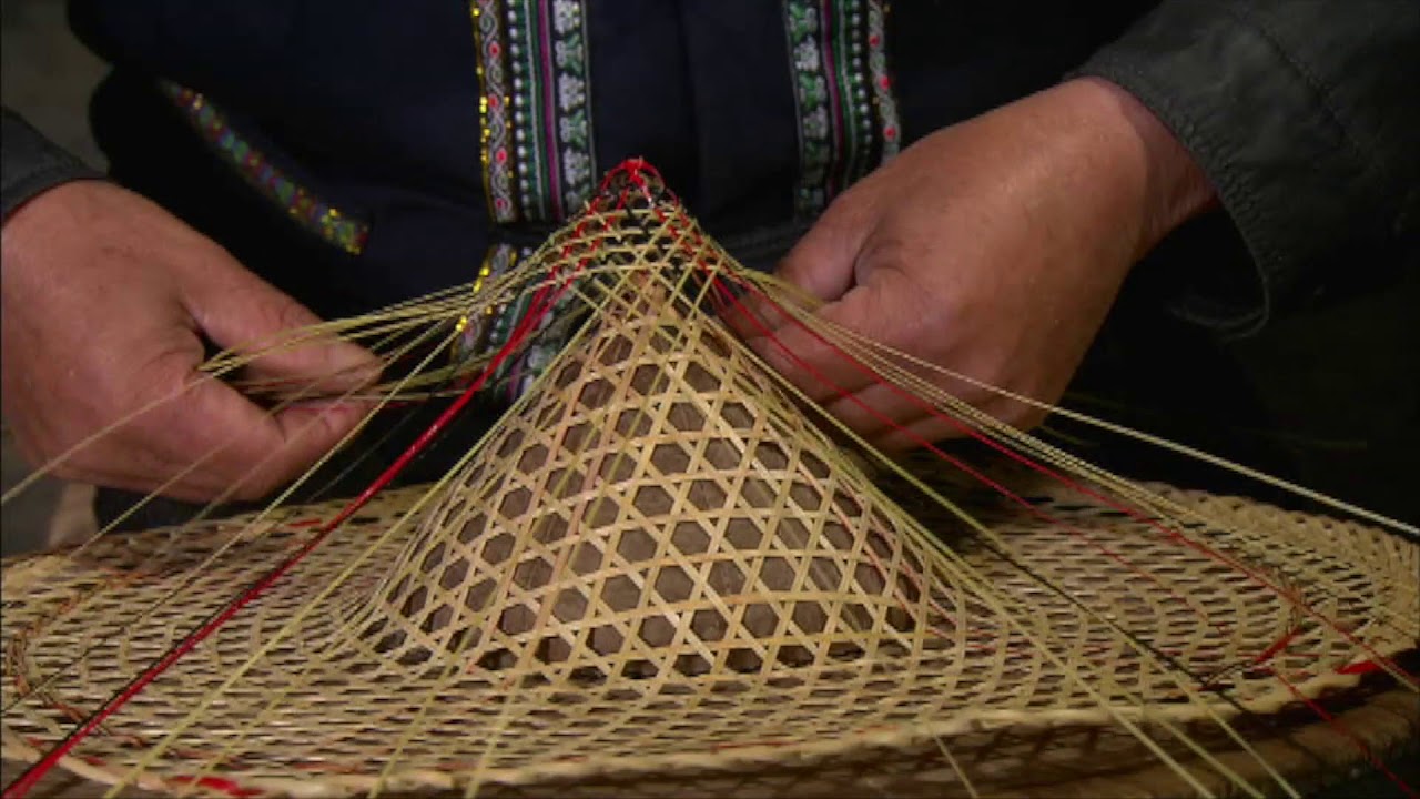 Comment sont fait les chapeaux chinois en bambou?