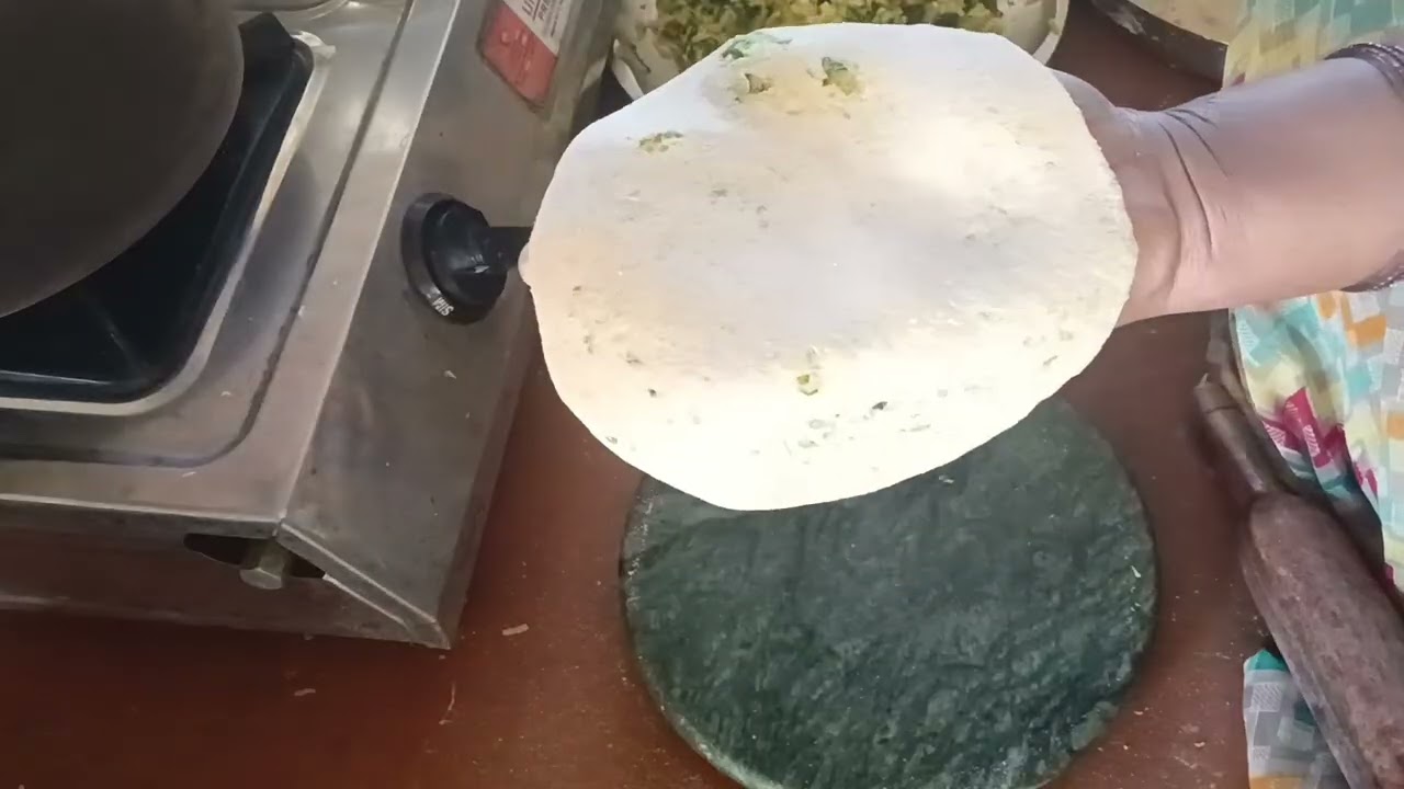 सर्दियों में रोजाना खाएं मूली का पराठा बनाने का तरीका बहुत ही आसान 😋👌#viralvideo #trending #cooking 
