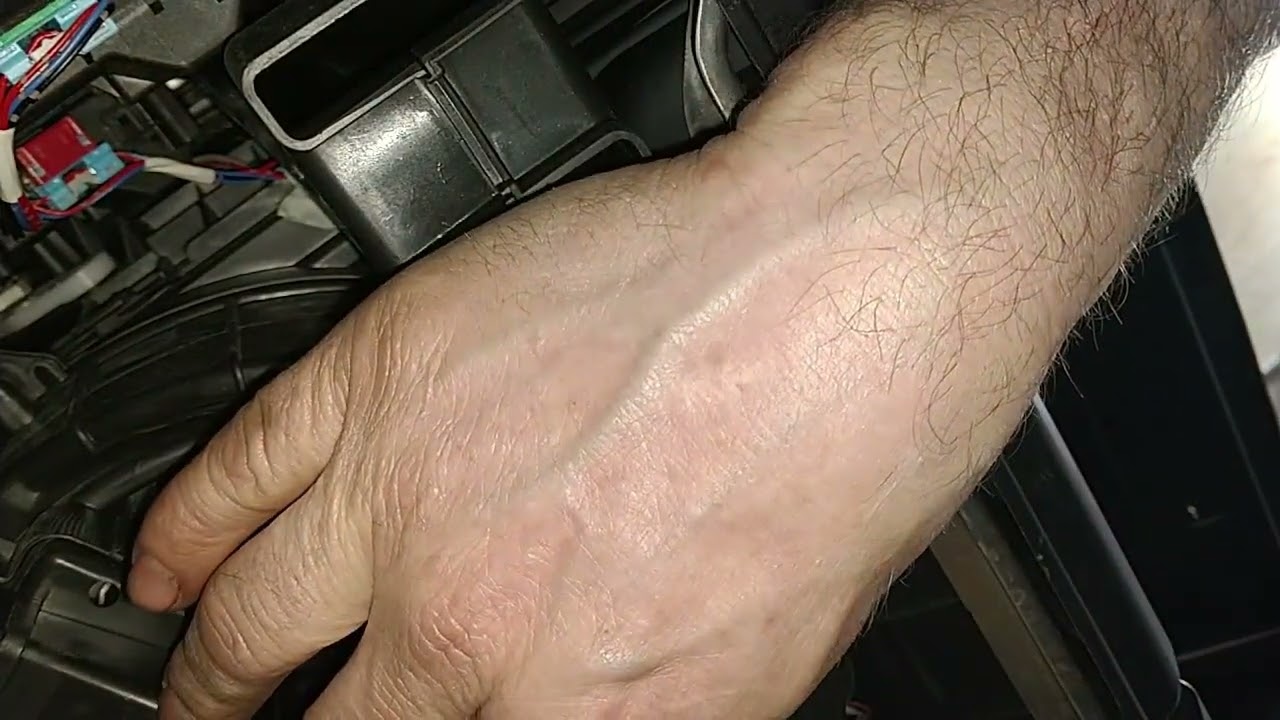 Blower motor replacement 2018 Toyota Highlander.