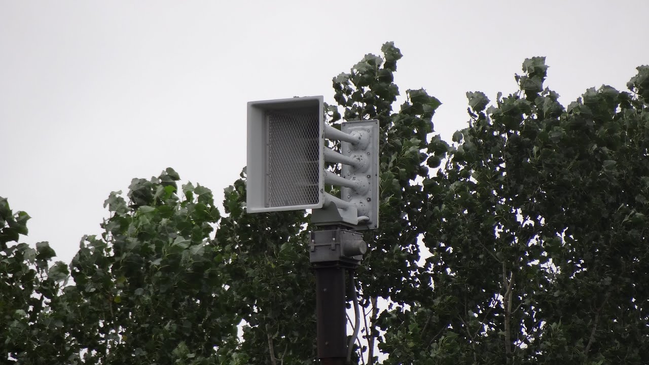 Whelen WPS-4004 (560 Hz) Tornado Siren Test - Voice & Alert - Gurnee, IL