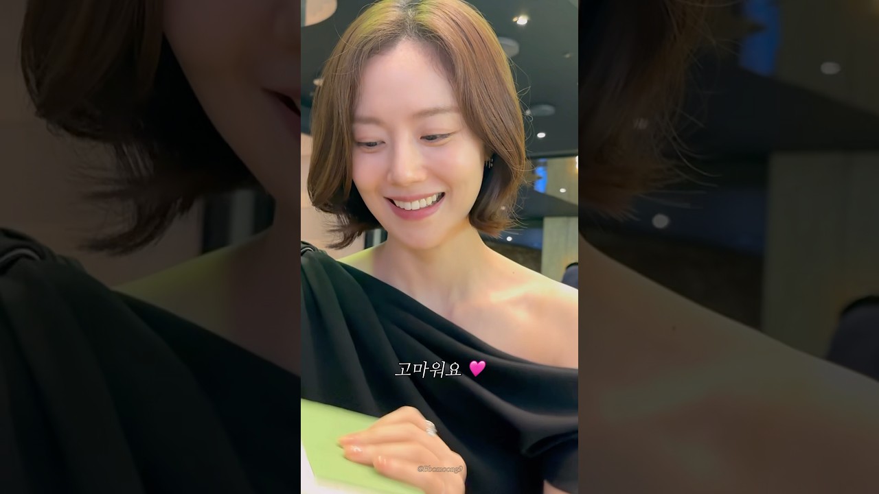 [문채원] 팬들 편지 받으려고 다가오는 문채원 .. ♥