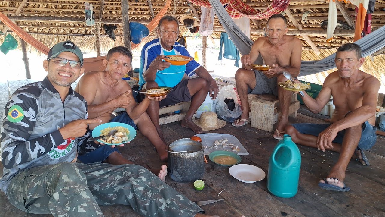Vejam a Rotina dos Pescadores artesanal de linha de mão.