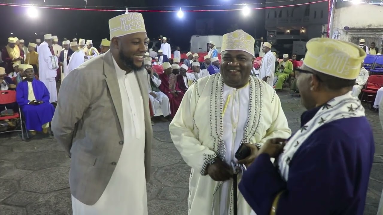 Madjiliss d'Anziz Cheikh Saandi & Na&iuml;ma Ali Mroudjae