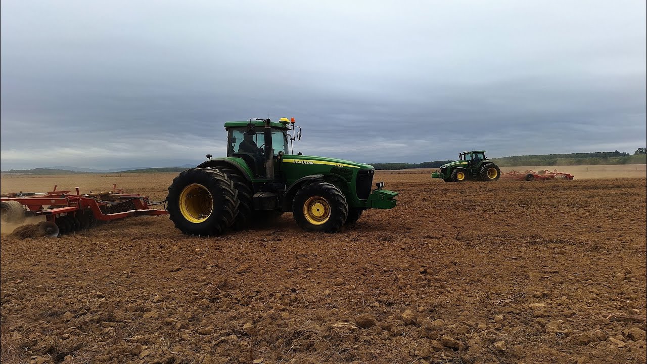 2x John Deere 8220, 8R340 2025