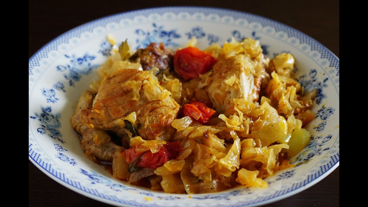 χοιρινό με λάχανο τουρσί στη γάστρα sauerkraut with meat CuzinaGias