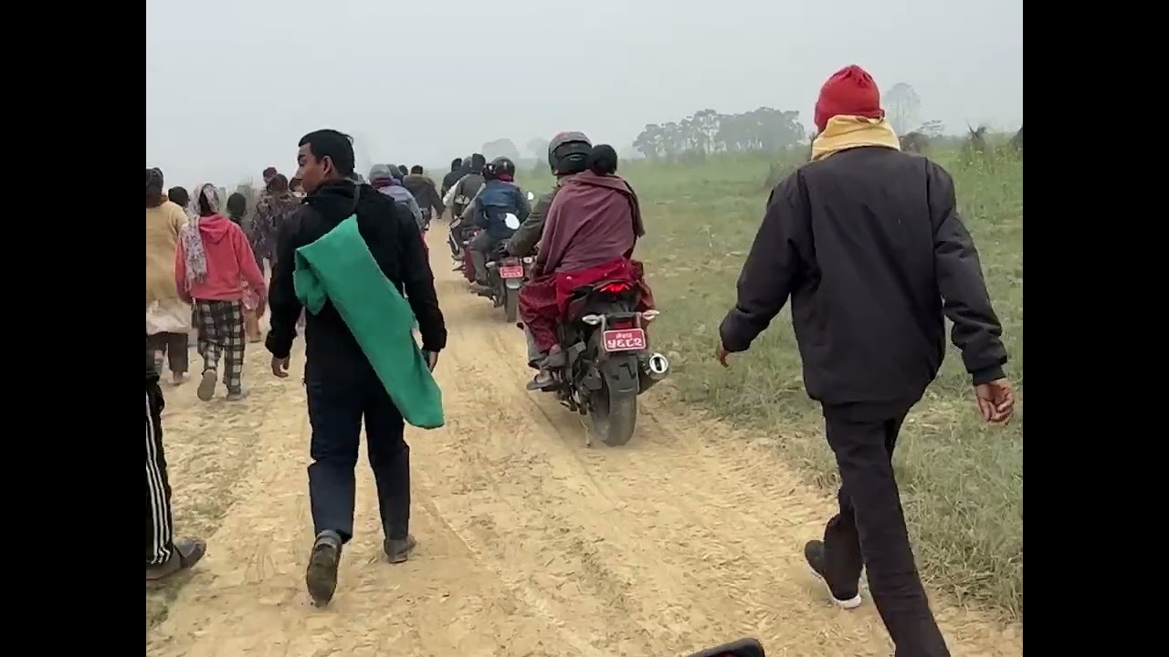 जंगल जादाँ , बाटोमा हिल्डुल गर्दा , बारीमा जादाँ , बिधार्थीहरुलाई स्कुल जादाँ दिनैपिच्छे बा   घ ले 