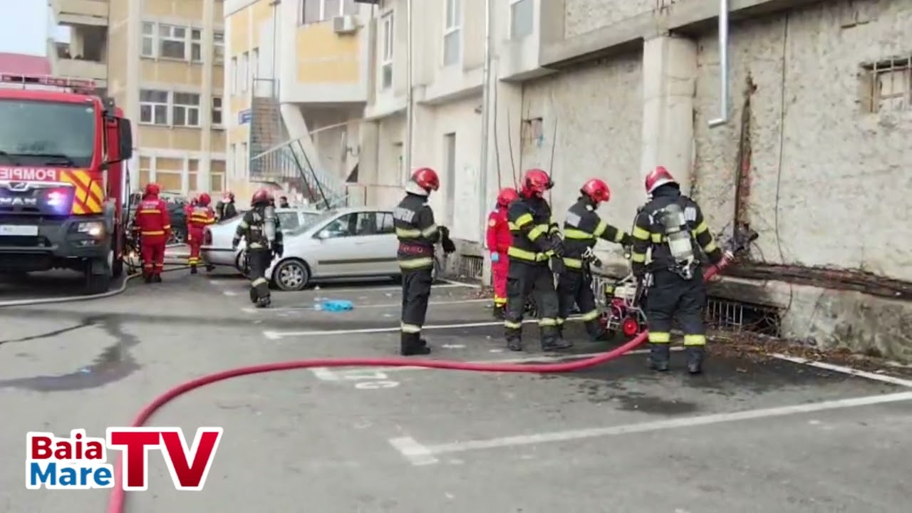 Incendiu la subsolul unei cladiri dezafectate din Baia Mare