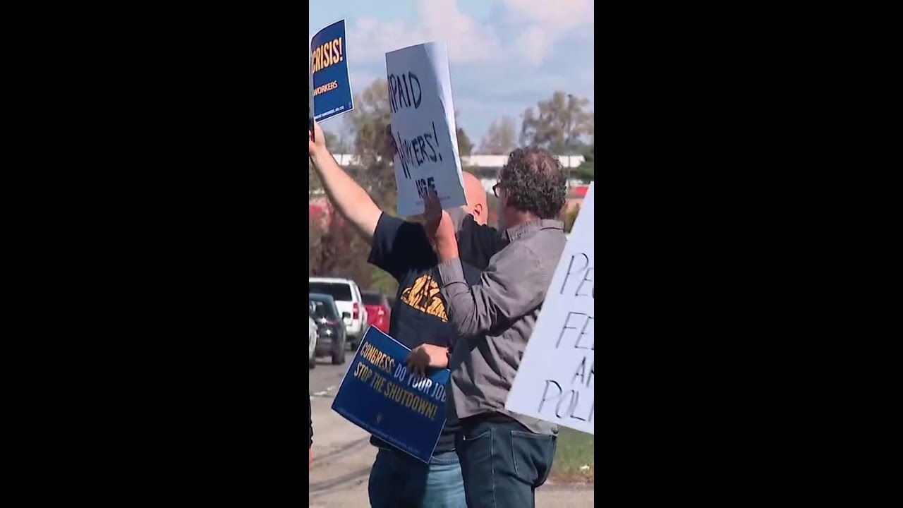 Ohio Social Security workers protest government shutdown