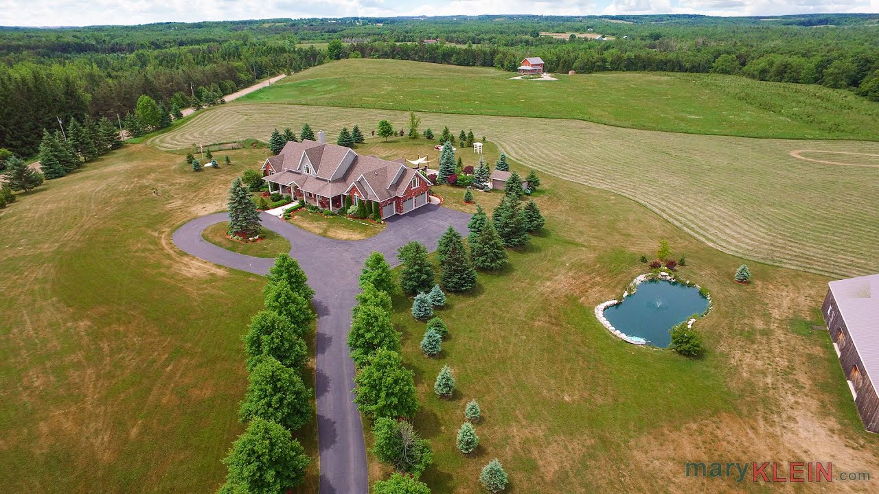 Caledon 3-Bedroom Bungaloft on 14.83 Acres w/ Pool, Pond, Workshop | Mary & Kaitlan Klein