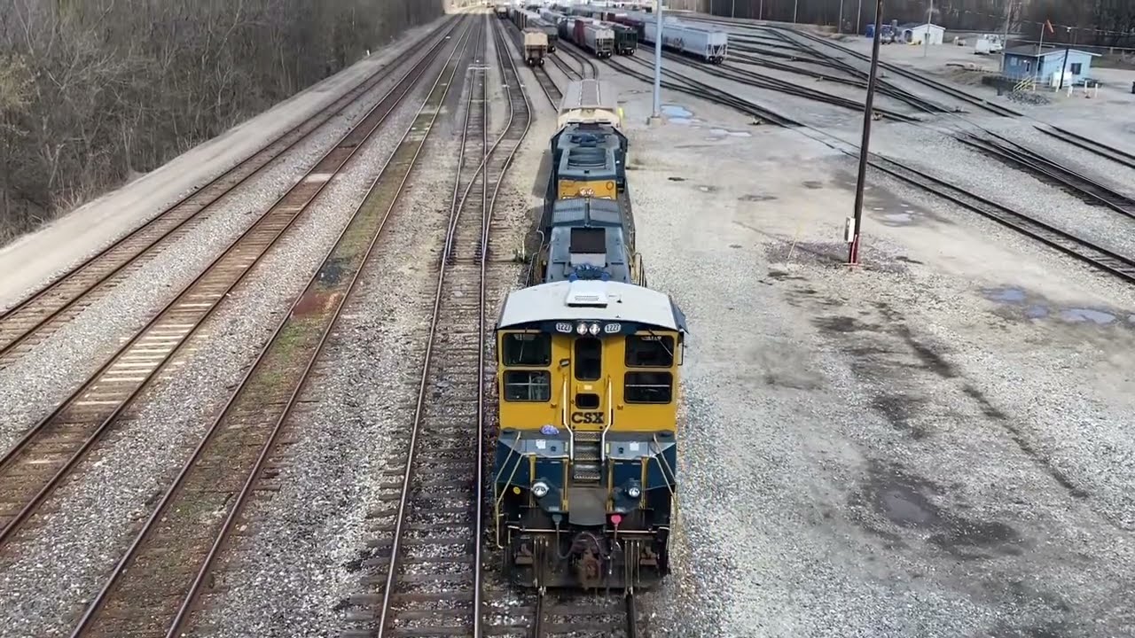 Pure EMD 8 & 12cyl Turbo! CSX MP15T & GP39-2 Switching @ Evansville, IN