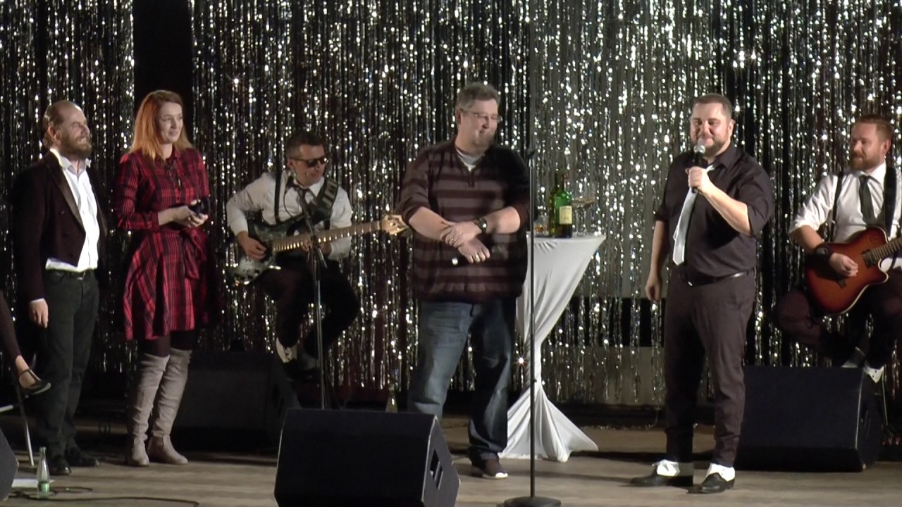 Desmod - Pár dní (live) + hosť fanúšik - Prievidza 2016 - vianočný komorný koncert