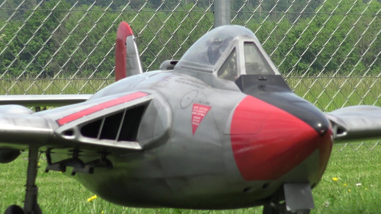 J-1628 Swiss Air Force RC Aircraft De Havilland DH-112 Venom FB.50