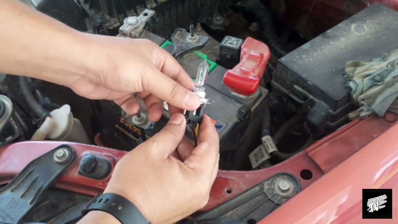Cara tukar lampu depan Saga FLX