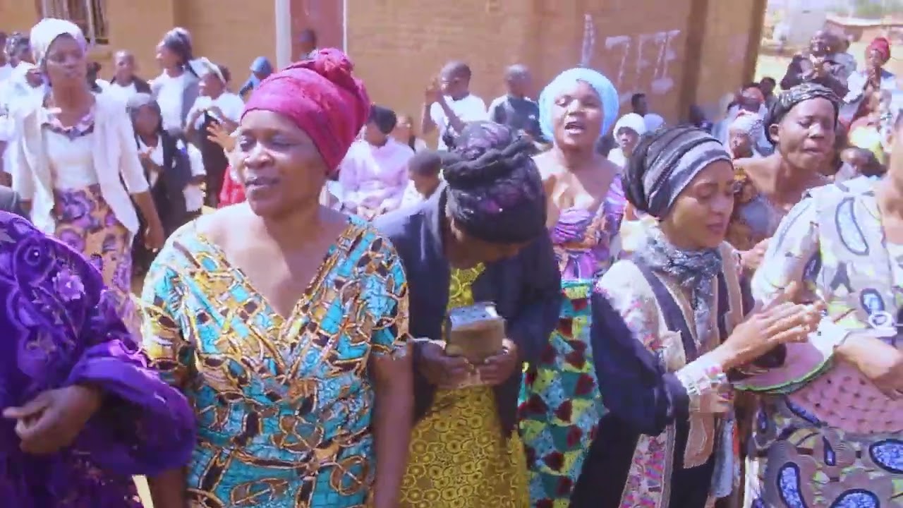 Choir Gondera wamsifu Kwa Wimbo Kwenye mkutano wa Galilaya Church Malawi