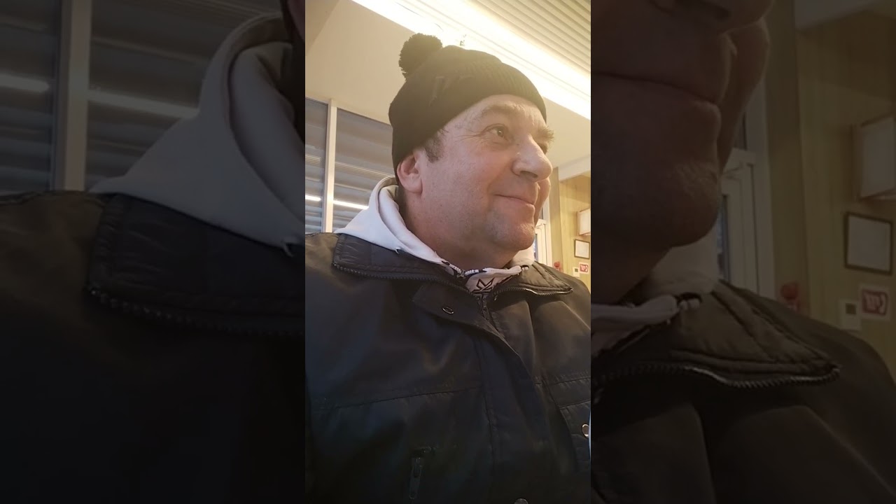 E v&acirc;nzătoare la Rompetrol Briceni Şi-at&acirc;t de multe lipsuri are, &Icirc;nc&acirc;t le dă şi la... c&acirc;ntar! Tos.TV