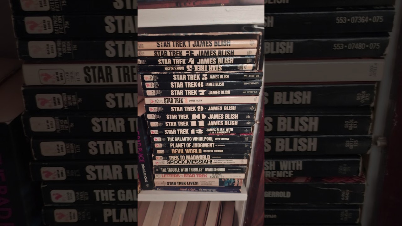 A Big Pile of Star Trek Novels!
