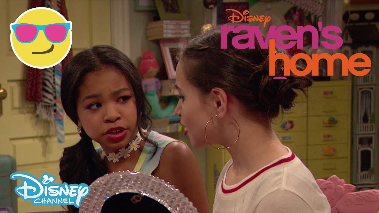 Raven's Home | SNEAK PEEK: Nia's Makeup Routine 💄 | Official Disney Channel UK