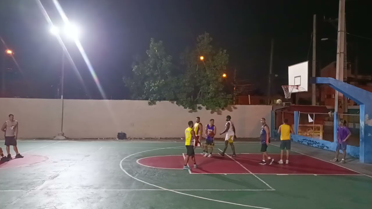 Día 2 - Primer partido equipo Amarillo vs equipo morado 
