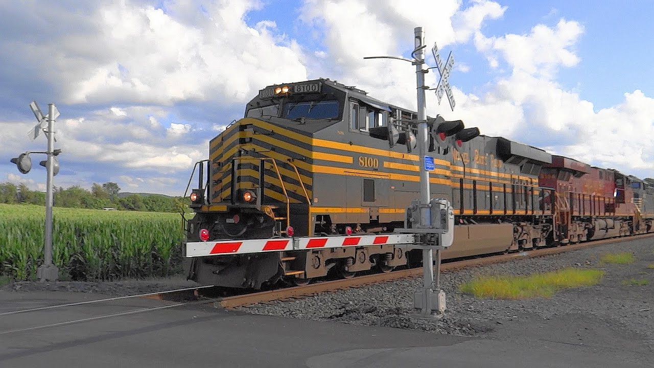 Nickel Plate Road Leading Lehigh Valley Norfolk Southern Heritage Locos