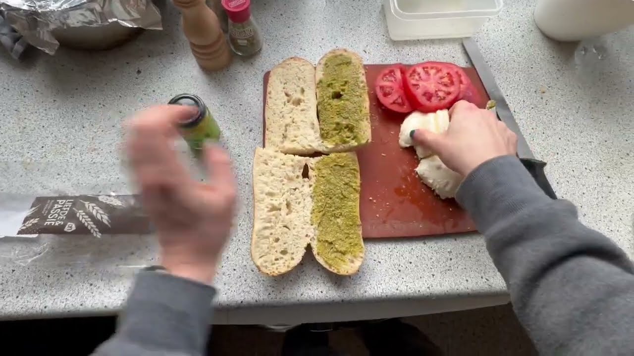 Making a Cheap Tomato Mozzarella Sandwich! POV cooking