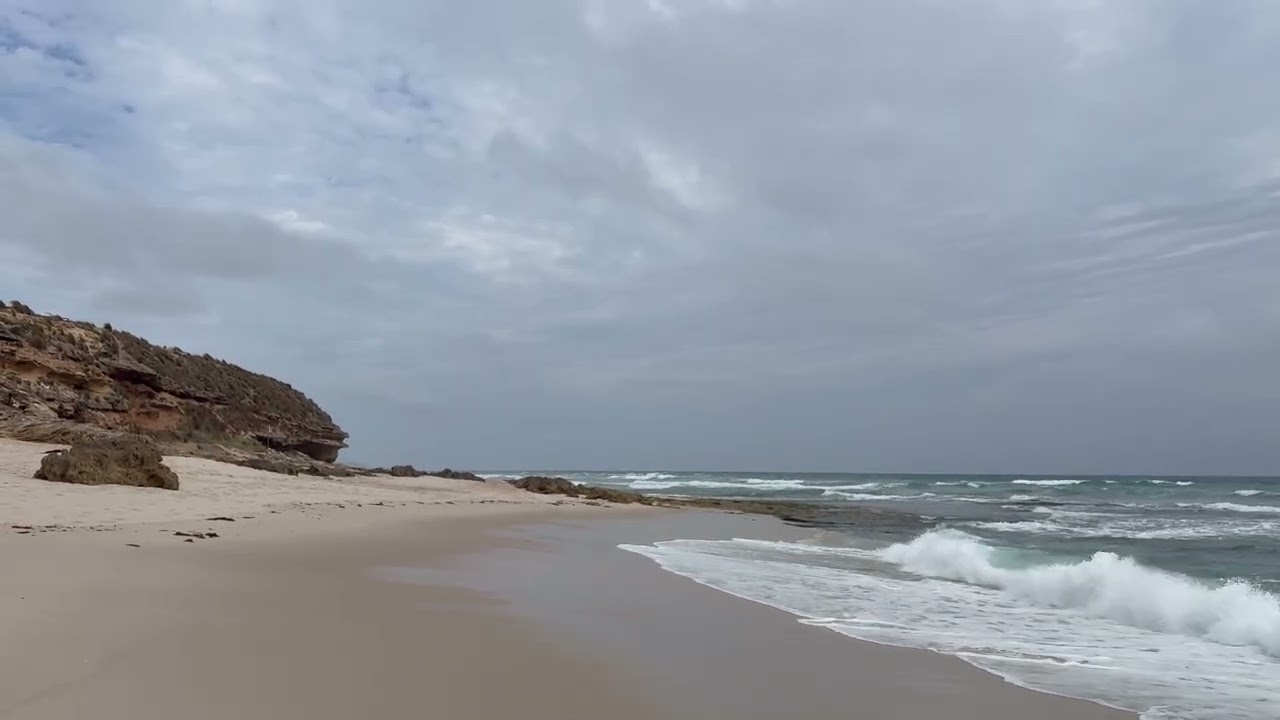 1 Minute Beach Meditation 🌊 | Calm Your Mind at Rye Number 16 Beach 🤍✨