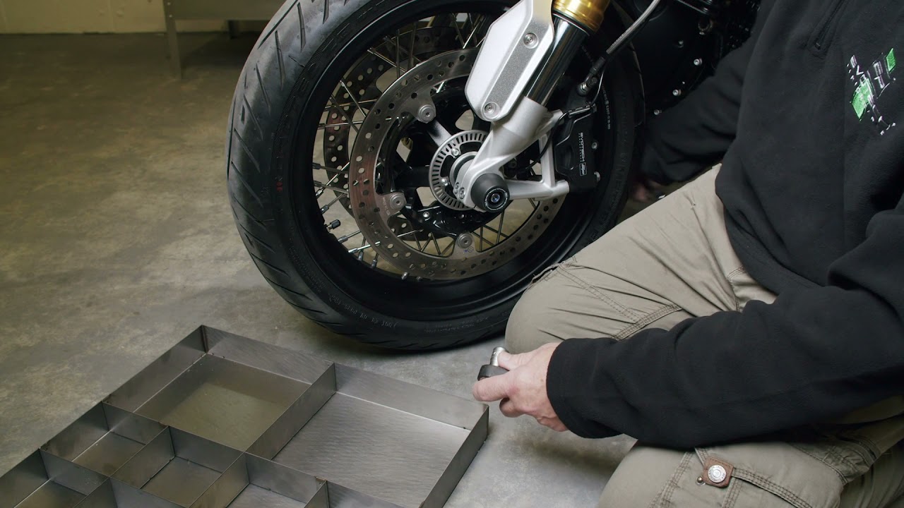 How to fit EP Front Spindle Bobbins | Evotech Performance