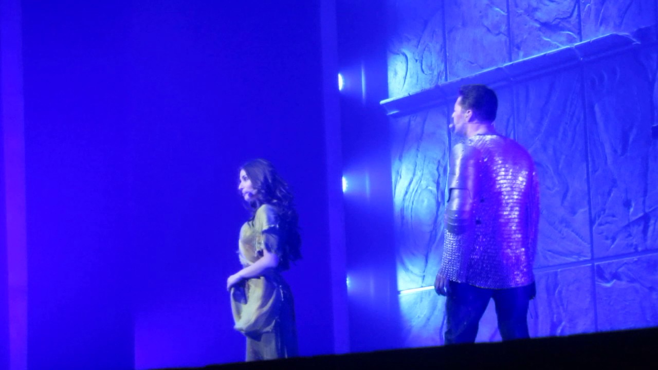 Phœbus et Esmeralda - Tentative d'enlèvement (Notre Dame De Paris, 05/01/2017)