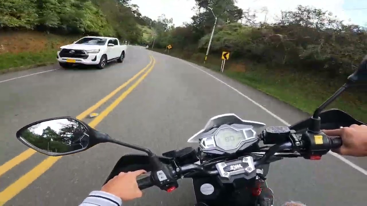 💥 SYM CROX RX 150 no es ESTABLE ?▶️ AQUI se ve todo lo CONTRARIO ▶️ mas ESTABLE que la Yamaha Nmax