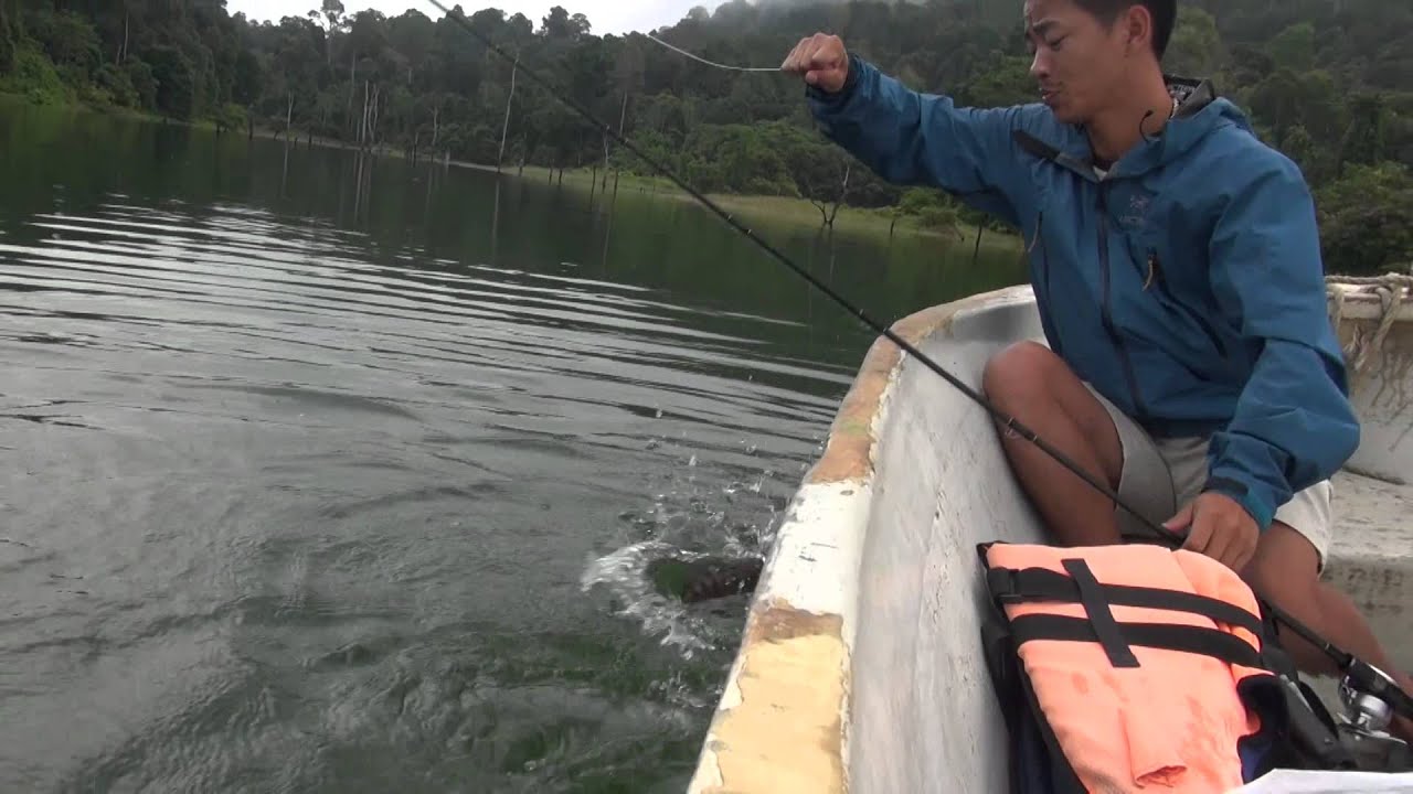 Malaysia Toman Fishing 2013 with Gong Lei
