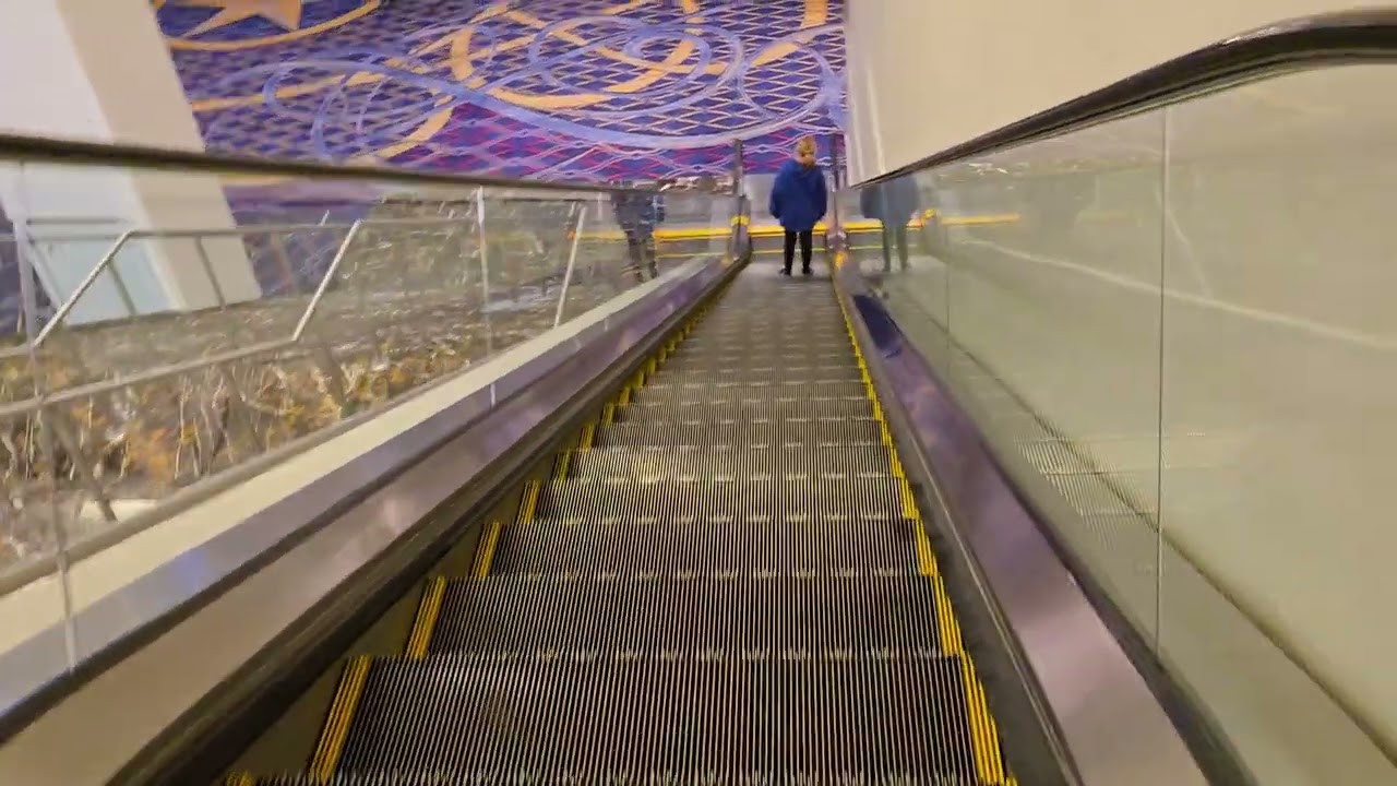 Yet another set of escalators @ Gaylord National in National Harbor MD